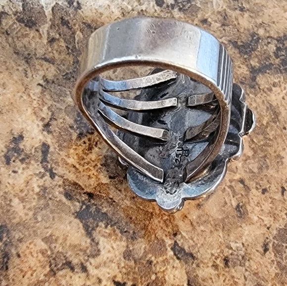 Native American Marquise Shaped Mother of Pearl Sterling Silver 925 Vintage Ring - Picture 8 of 11